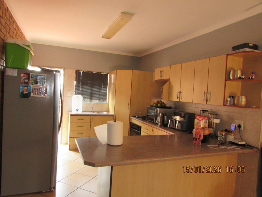 2 Bedroom Property for Sale in Erasmus Gauteng