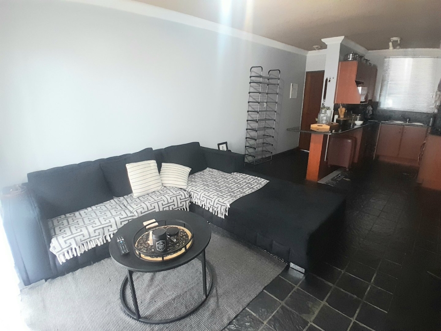 1 Bedroom Property for Sale in Noordwyk Gauteng