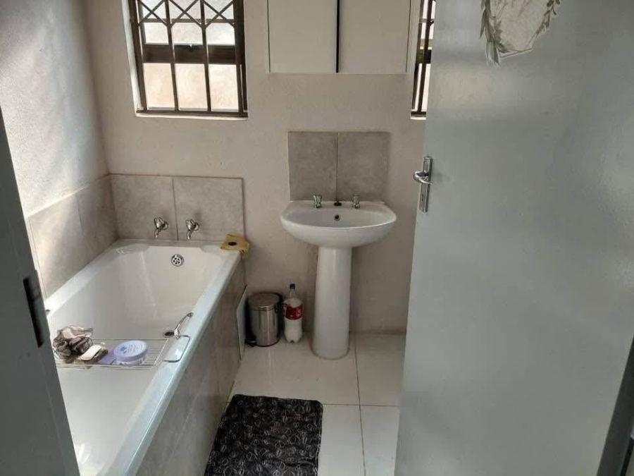 To Let 3 Bedroom Property for Rent in Soshanguve VV Gauteng