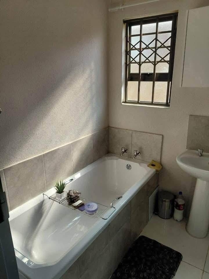 To Let  Bedroom Property for Rent in Rosslyn Gauteng