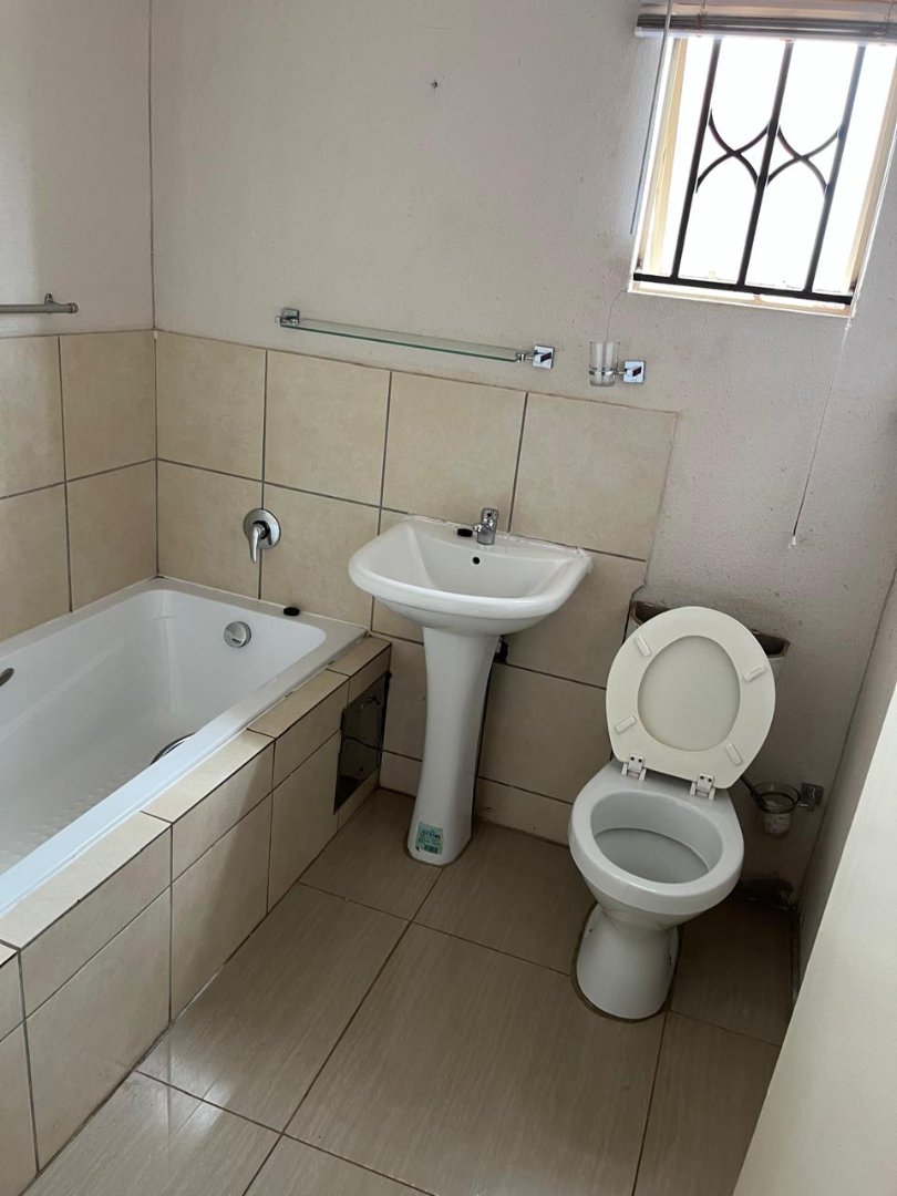To Let  Bedroom Property for Rent in Rosslyn Gauteng