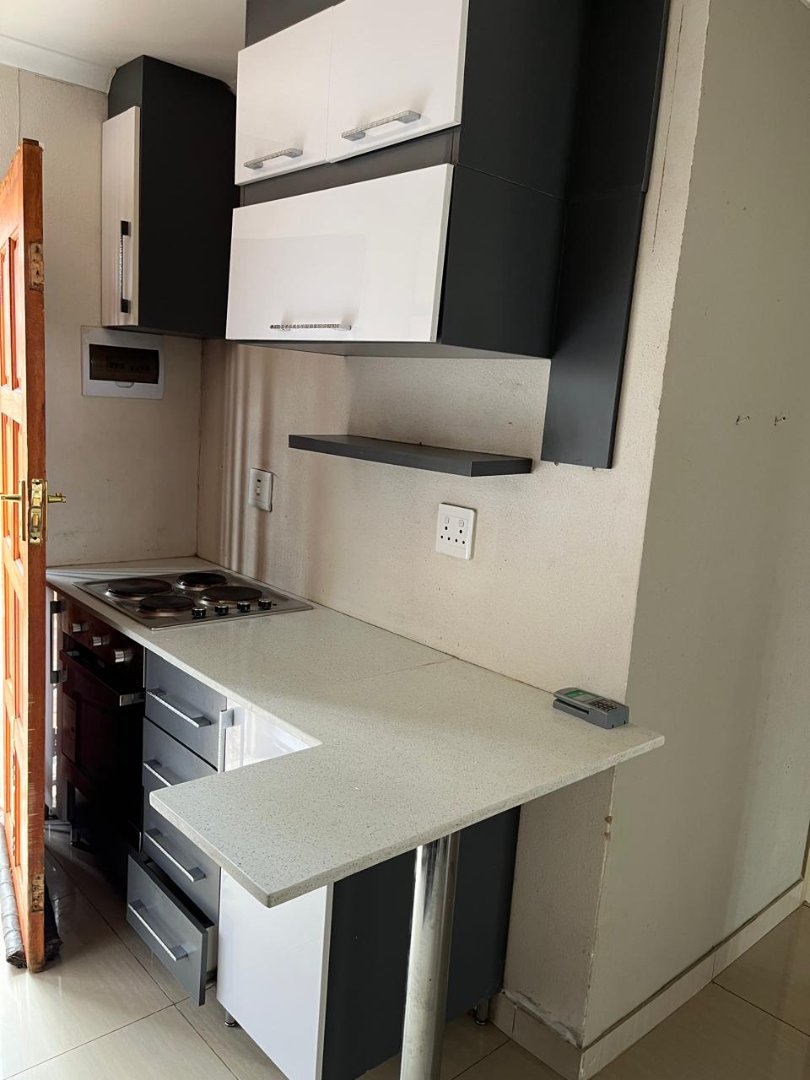 To Let  Bedroom Property for Rent in Rosslyn Gauteng