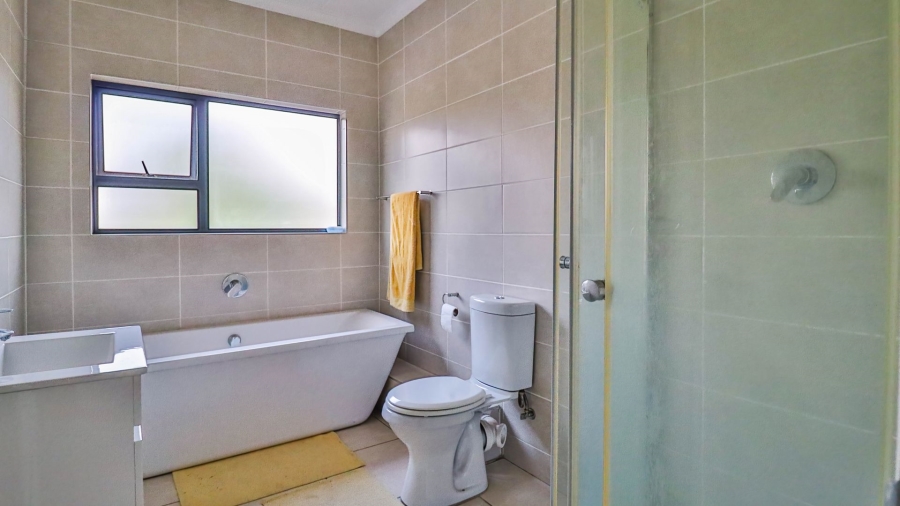 2 Bedroom Property for Sale in Linbro Park Gauteng