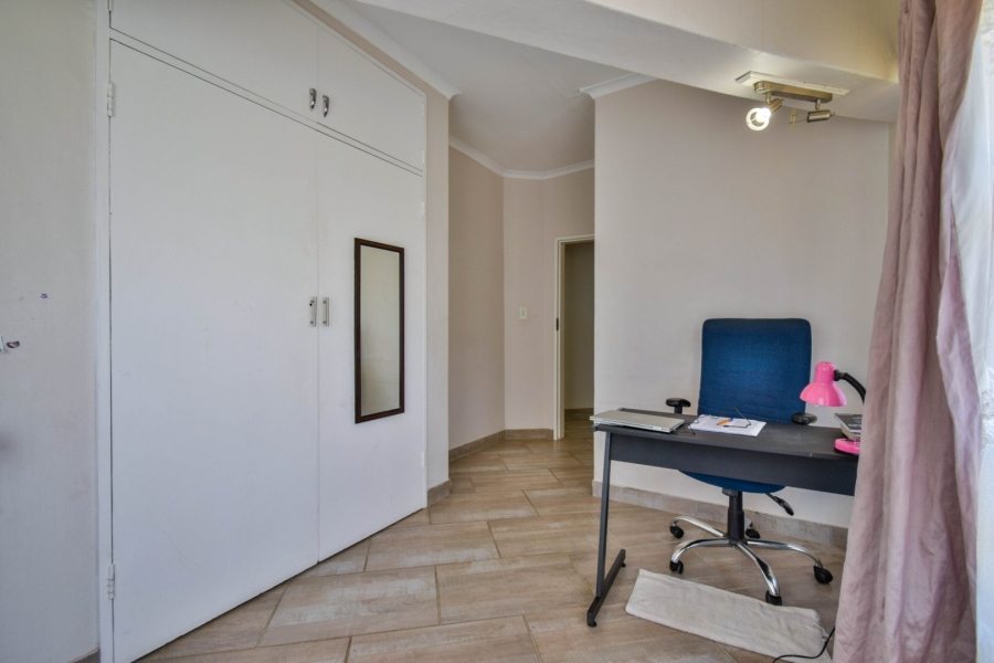 4 Bedroom Property for Sale in Sinoville Gauteng