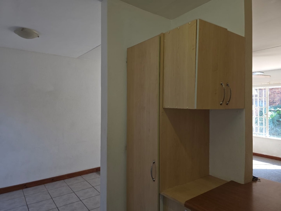 2 Bedroom Property for Sale in Annlin Gauteng