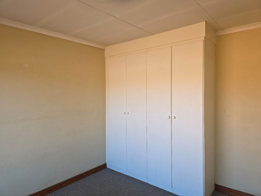 2 Bedroom Property for Sale in Annlin Gauteng