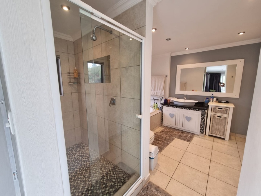 3 Bedroom Property for Sale in Vaaloewer Gauteng