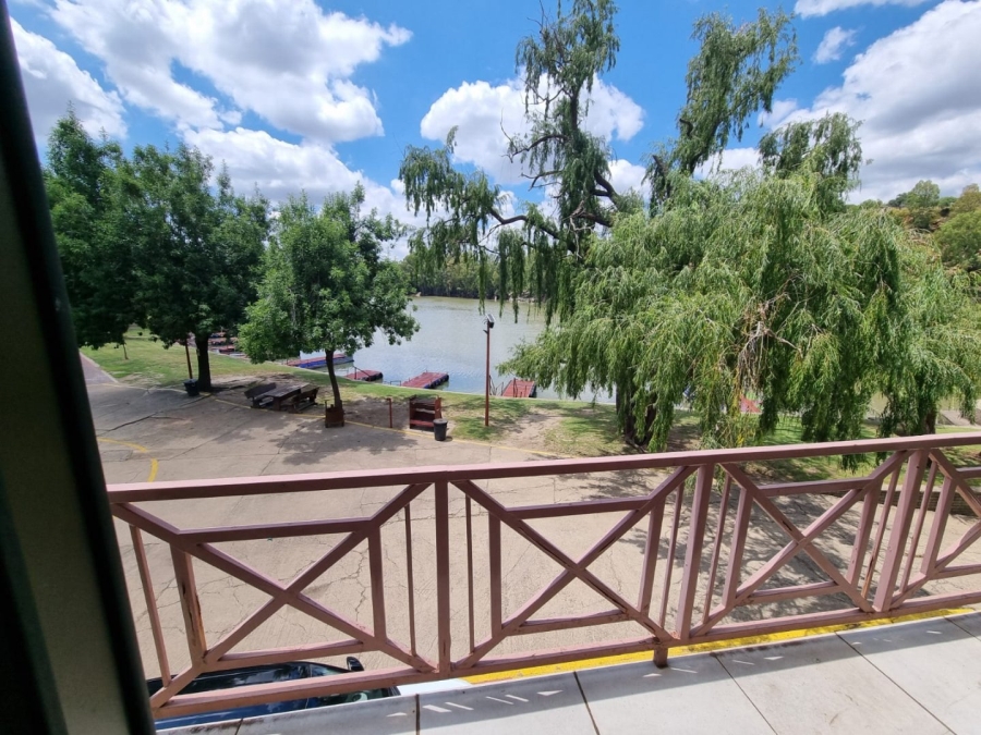 3 Bedroom Property for Sale in Vaaloewer Gauteng