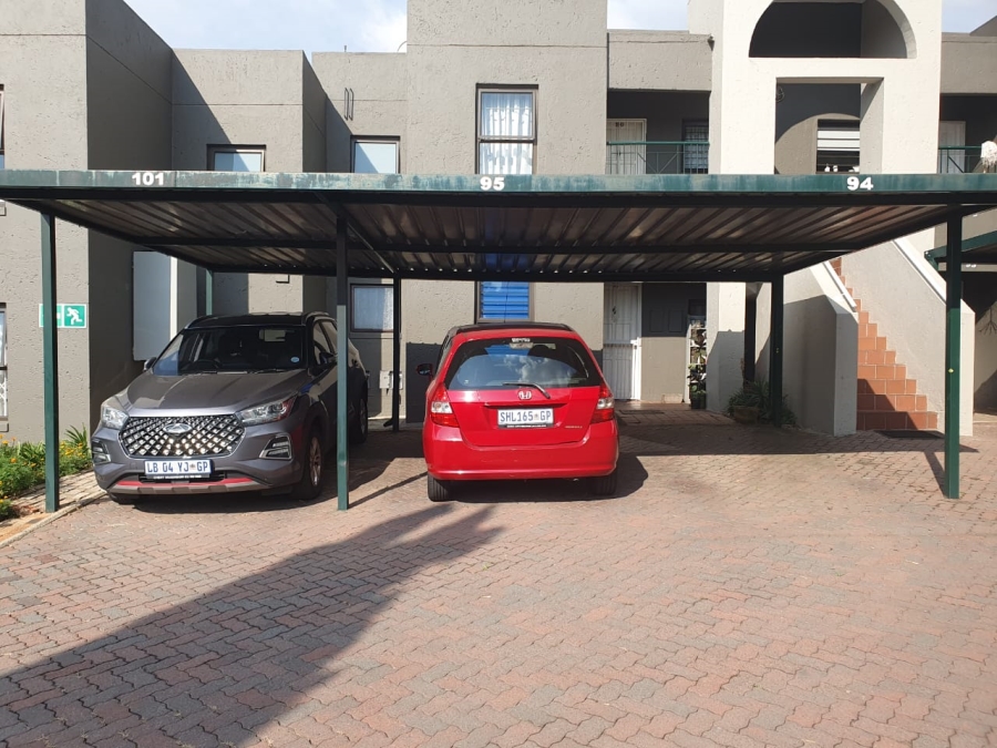 2 Bedroom Property for Sale in Marais Steyn Park Gauteng