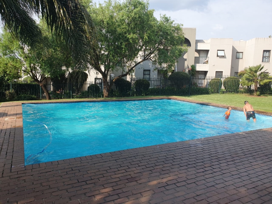 2 Bedroom Property for Sale in Marais Steyn Park Gauteng