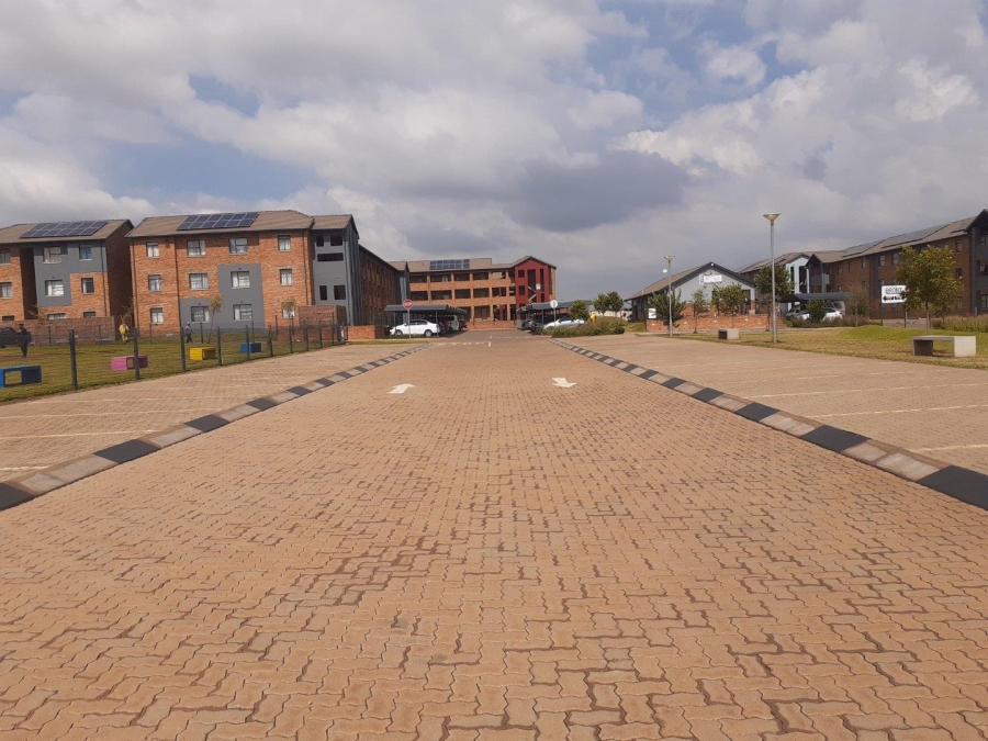 1 Bedroom Property for Sale in Sky City Gauteng