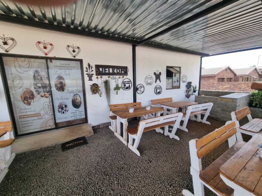 Commercial Property for Sale in Vaaloewer Gauteng