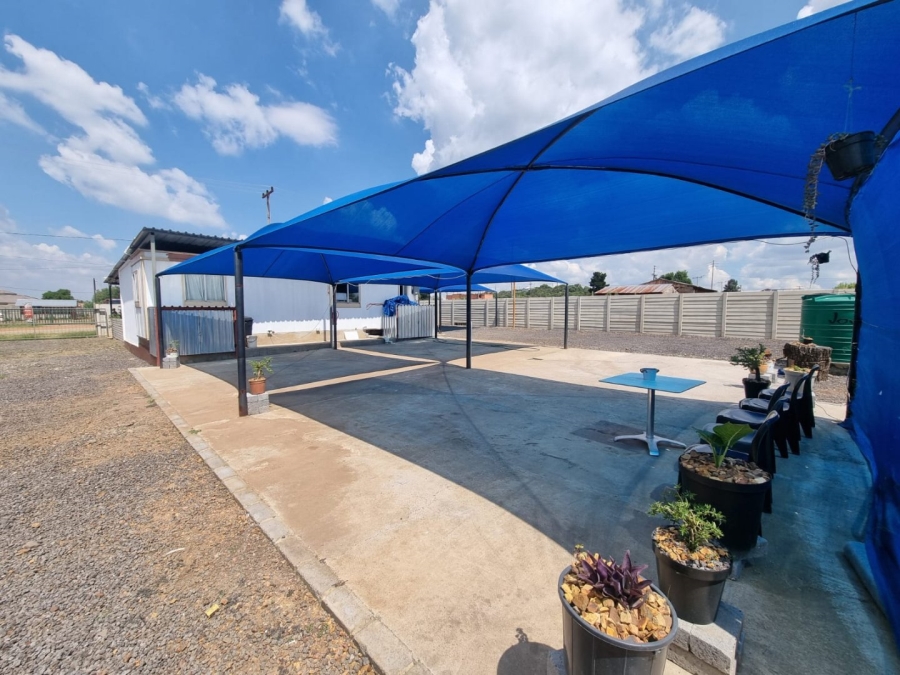 Commercial Property for Sale in Vaaloewer Gauteng