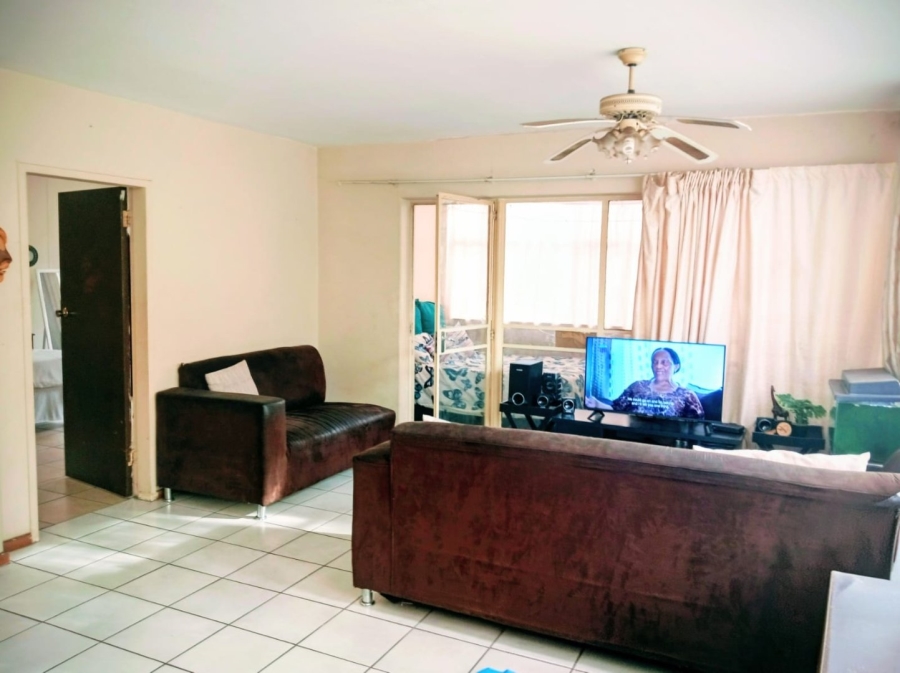 2 Bedroom Property for Sale in Pretoria North Gauteng