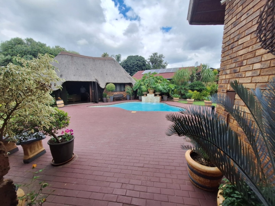 5 Bedroom Property for Sale in Montana Park Gauteng