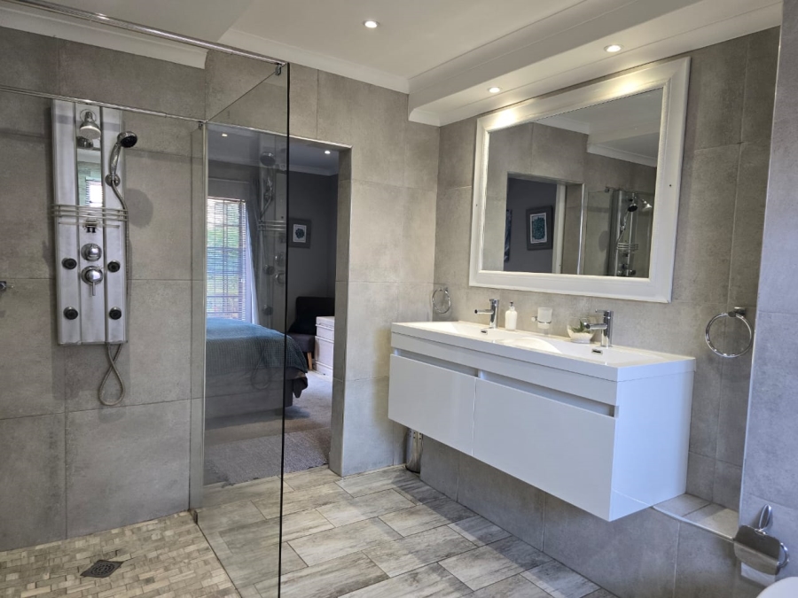 5 Bedroom Property for Sale in Montana Park Gauteng