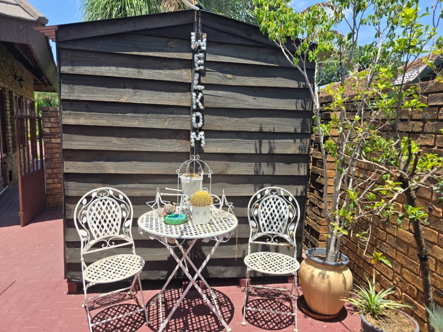 5 Bedroom Property for Sale in Montana Park Gauteng