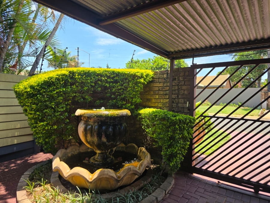 5 Bedroom Property for Sale in Montana Park Gauteng
