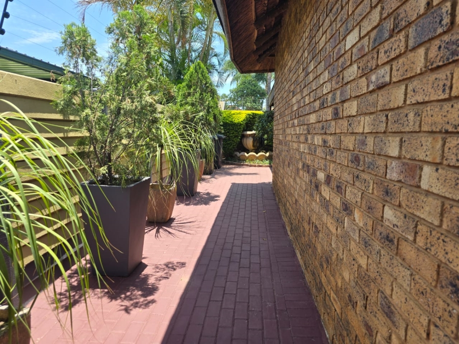 5 Bedroom Property for Sale in Montana Park Gauteng