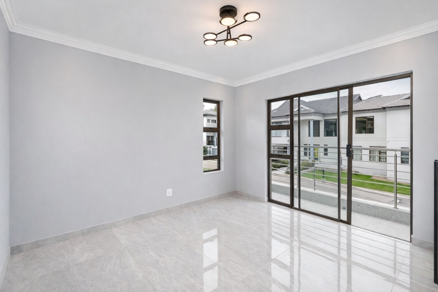 5 Bedroom Property for Sale in Diswilmar A H Gauteng