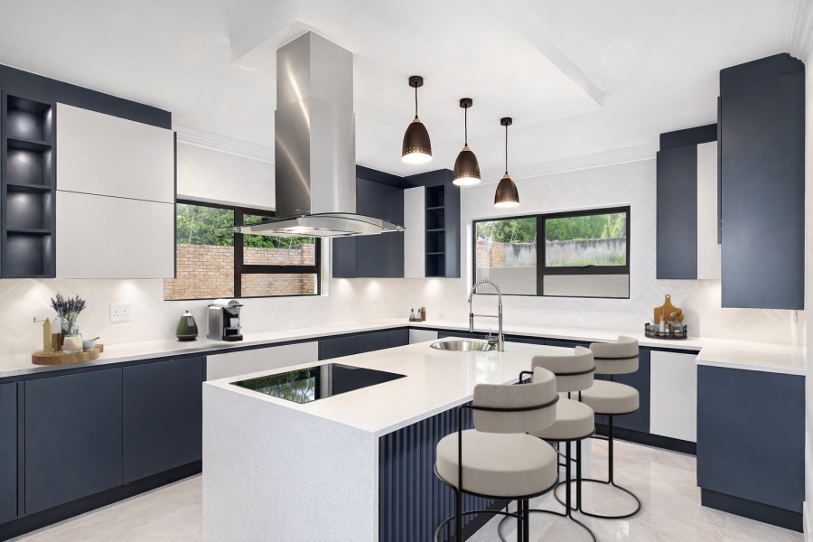 5 Bedroom Property for Sale in Diswilmar A H Gauteng