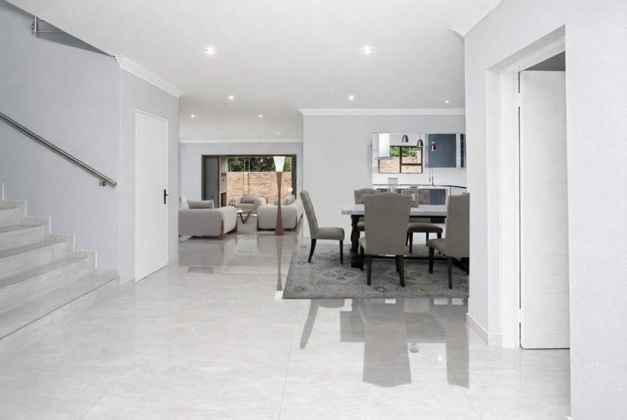 5 Bedroom Property for Sale in Diswilmar A H Gauteng