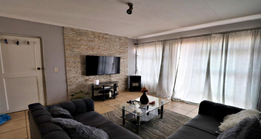 2 Bedroom Property for Sale in Norkem Park Gauteng