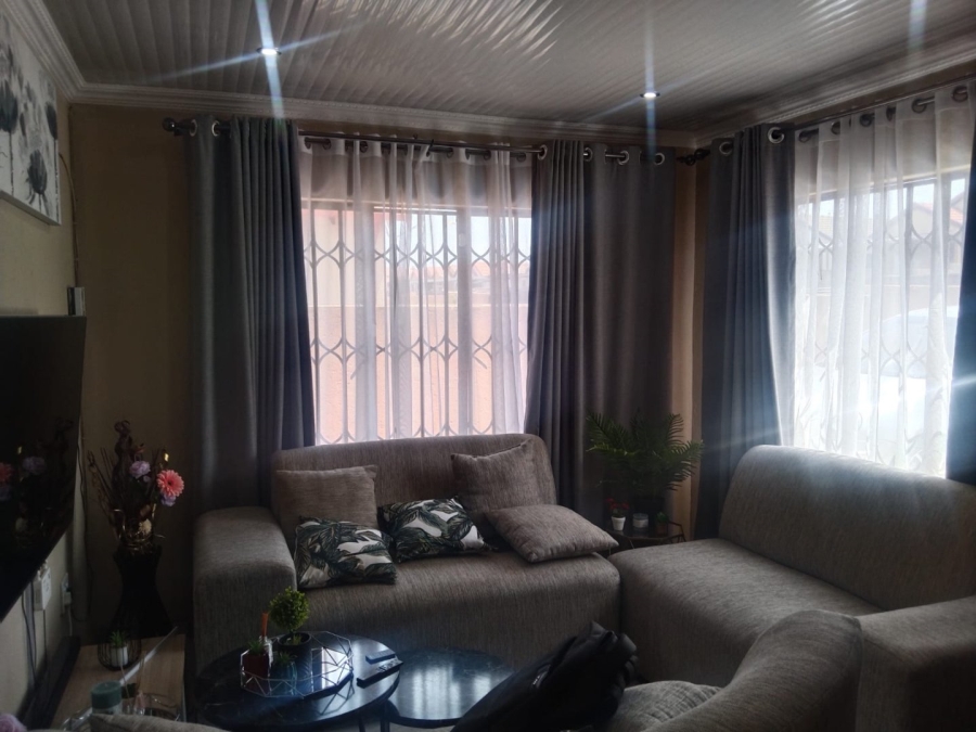 To Let 3 Bedroom Property for Rent in Soshanguve VV Gauteng
