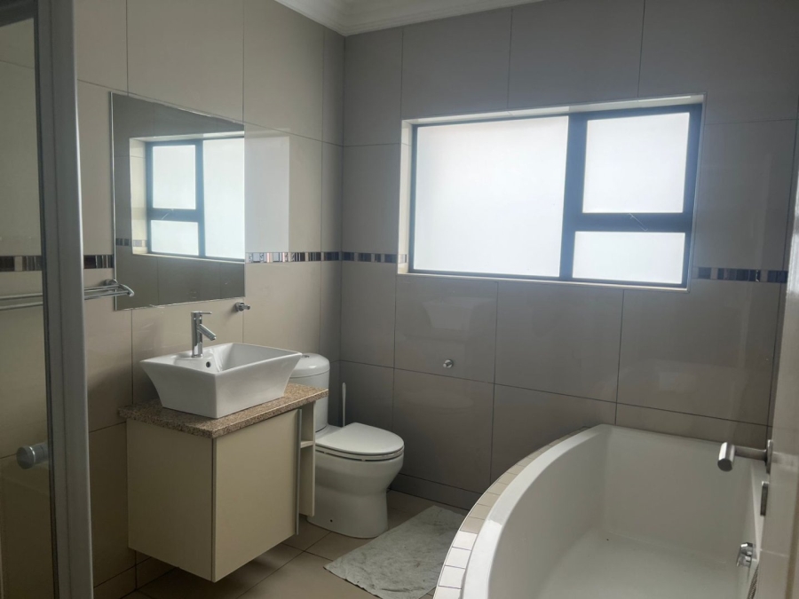 4 Bedroom Property for Sale in Montana Tuine Gauteng