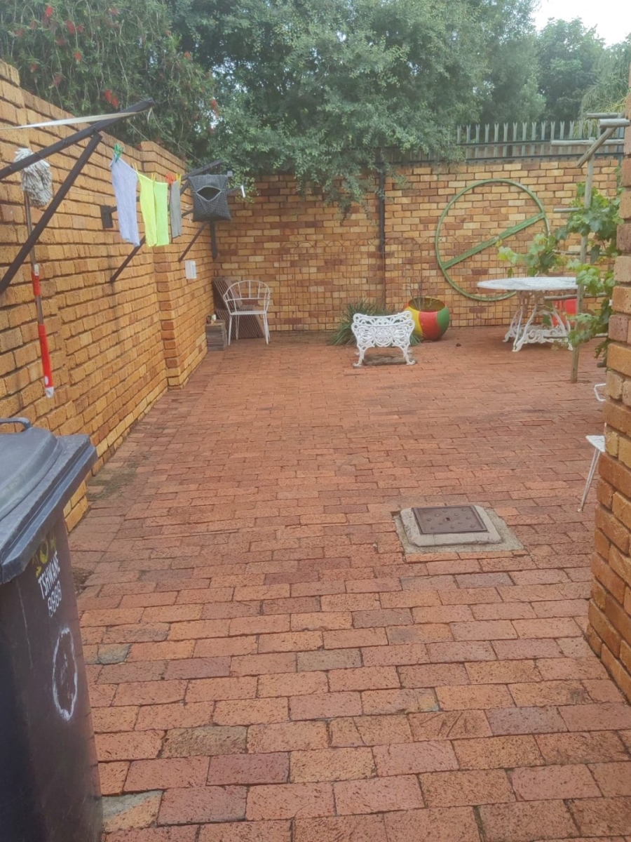 4 Bedroom Property for Sale in Amandasig Gauteng