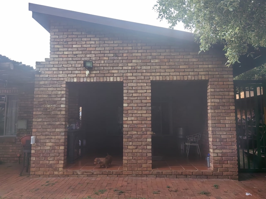 4 Bedroom Property for Sale in Amandasig Gauteng
