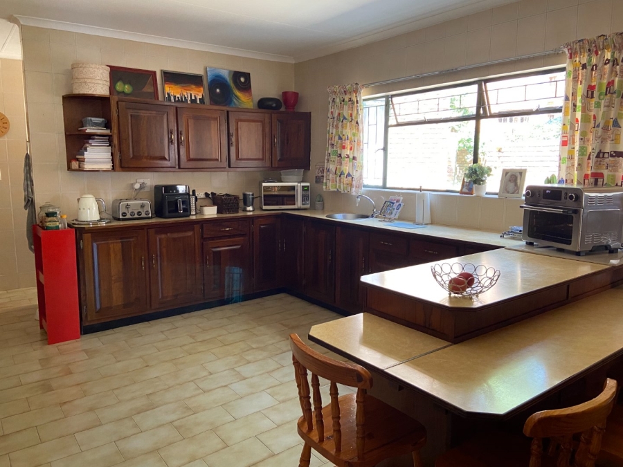 4 Bedroom Property for Sale in Zwartkop Gauteng