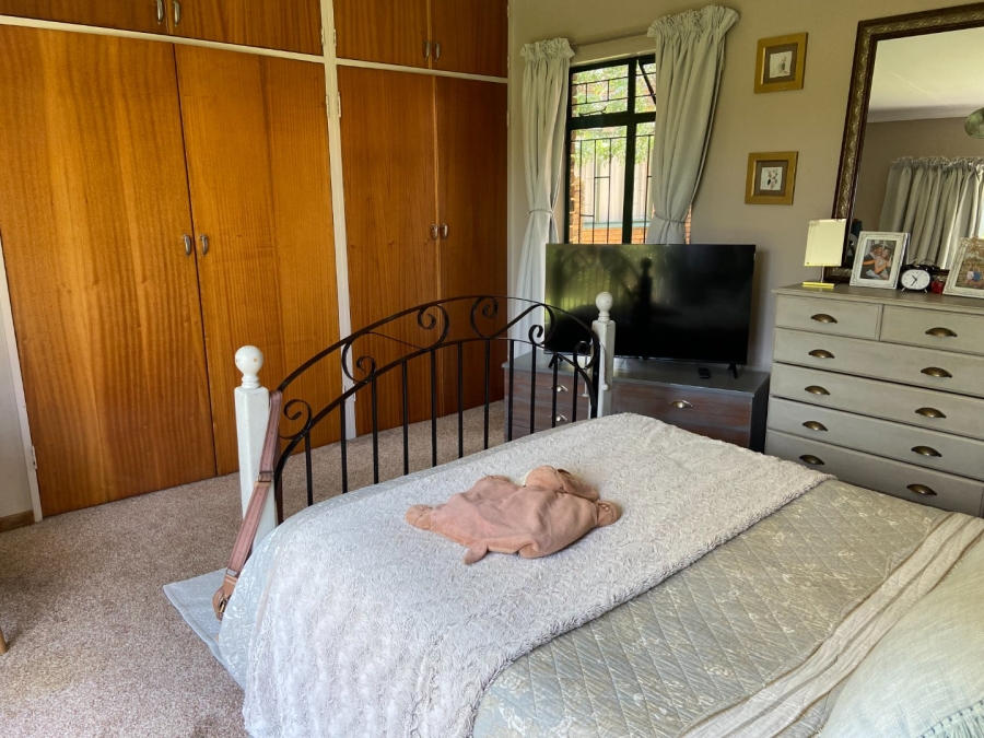 4 Bedroom Property for Sale in Zwartkop Gauteng