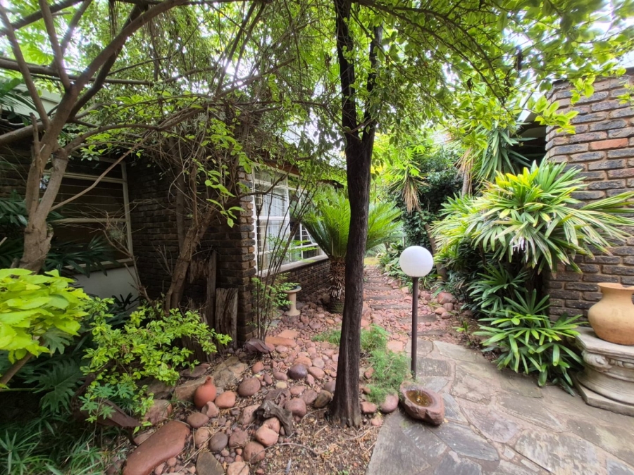 4 Bedroom Property for Sale in Monument Park Gauteng