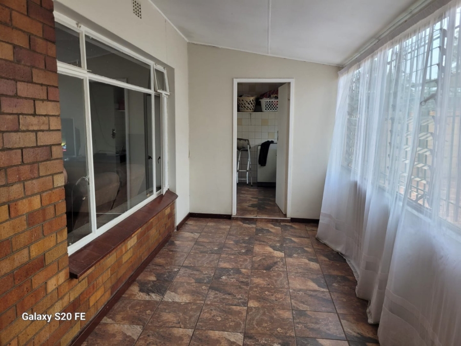 To Let 4 Bedroom Property for Rent in Estera Gauteng