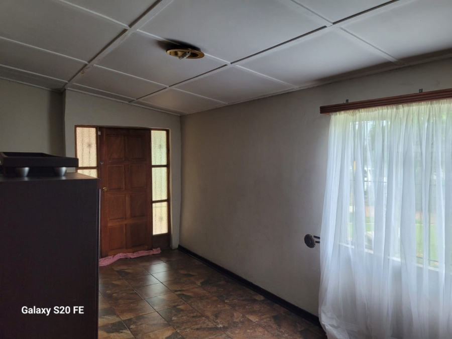 To Let 4 Bedroom Property for Rent in Estera Gauteng