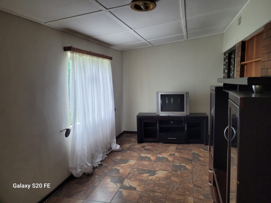 To Let 4 Bedroom Property for Rent in Estera Gauteng