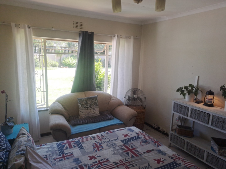 To Let 4 Bedroom Property for Rent in Brackendowns Gauteng