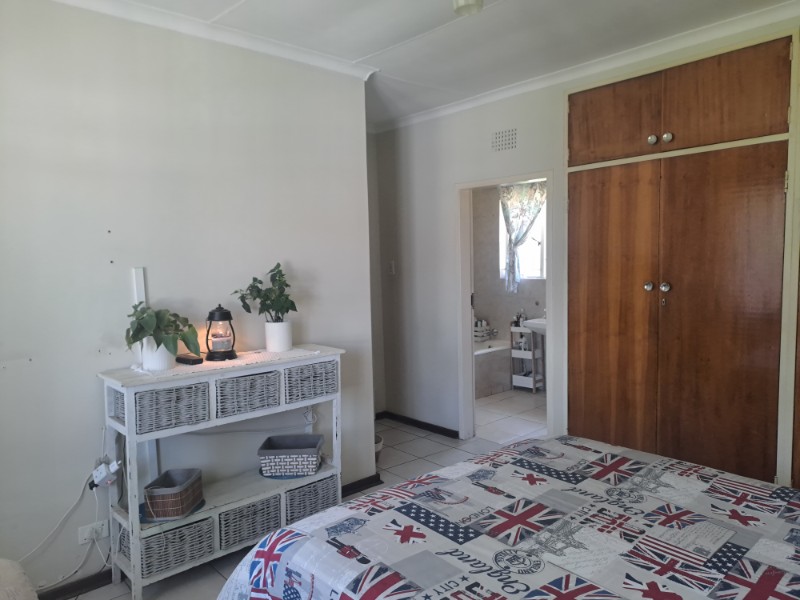 To Let 4 Bedroom Property for Rent in Brackendowns Gauteng