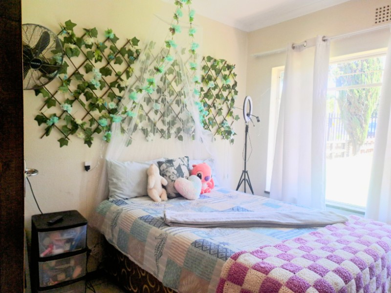 To Let 4 Bedroom Property for Rent in Brackendowns Gauteng