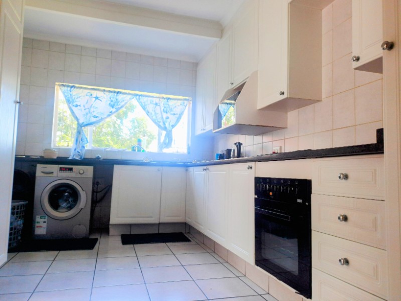 To Let 4 Bedroom Property for Rent in Brackendowns Gauteng