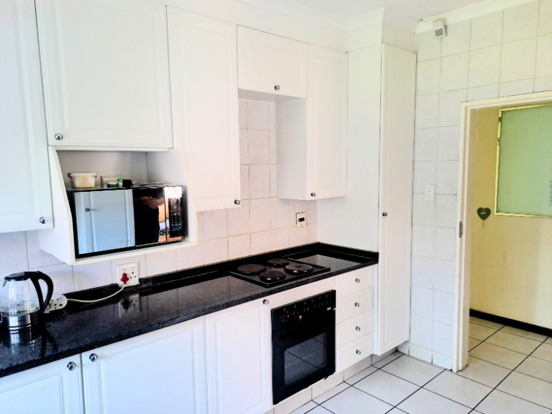 To Let 4 Bedroom Property for Rent in Brackendowns Gauteng