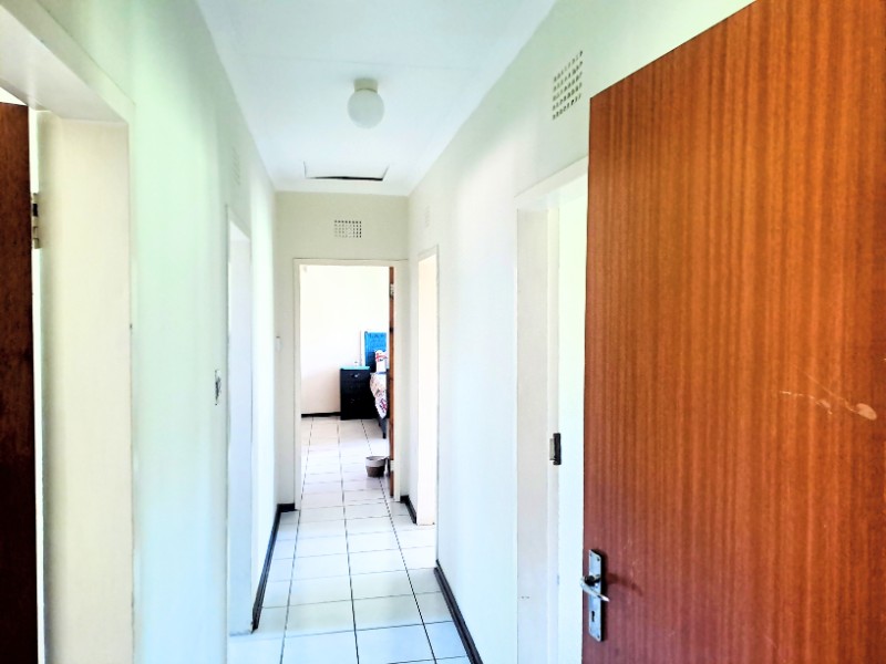 To Let 4 Bedroom Property for Rent in Brackendowns Gauteng