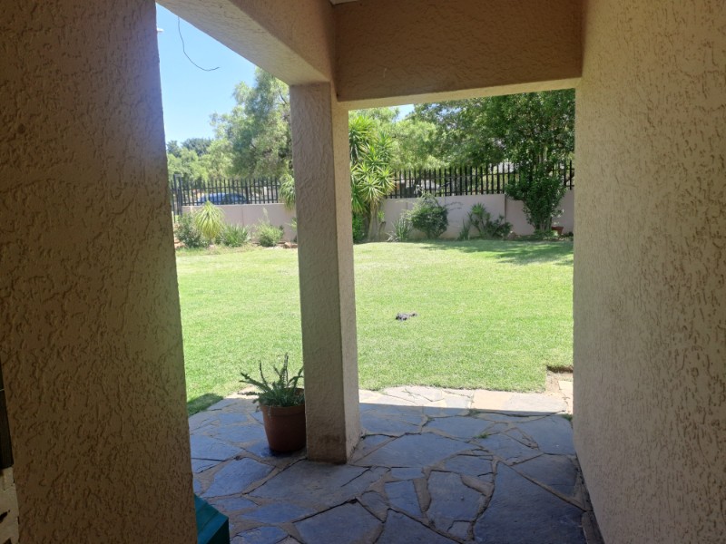 To Let 4 Bedroom Property for Rent in Brackendowns Gauteng