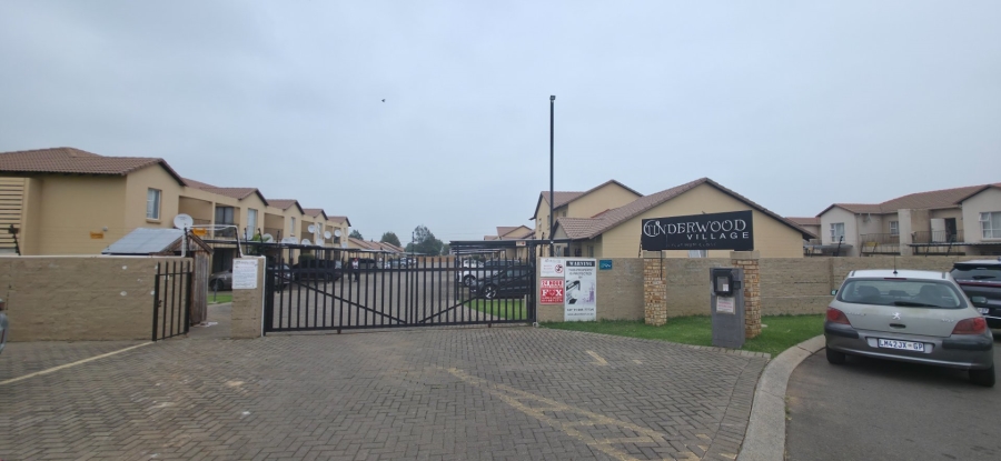 2 Bedroom Property for Sale in Albertsdal Gauteng