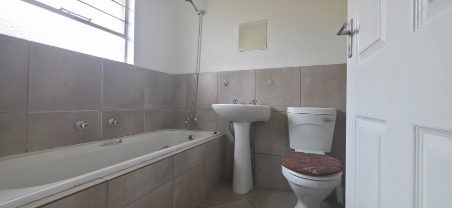 2 Bedroom Property for Sale in Albertsdal Gauteng
