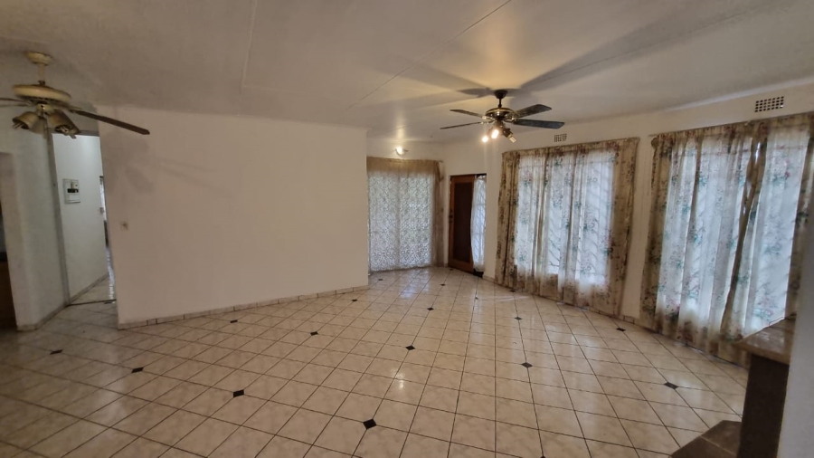  Bedroom Property for Sale in Kwaggasrand Gauteng