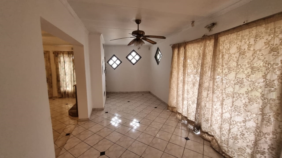  Bedroom Property for Sale in Kwaggasrand Gauteng