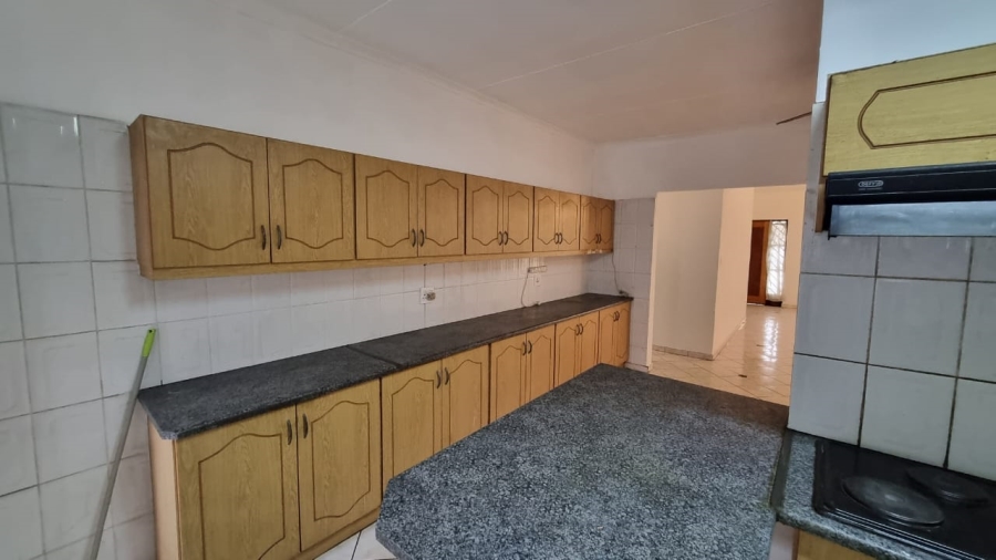  Bedroom Property for Sale in Kwaggasrand Gauteng