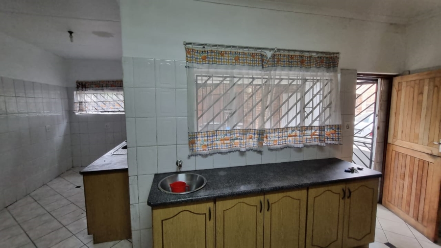  Bedroom Property for Sale in Kwaggasrand Gauteng